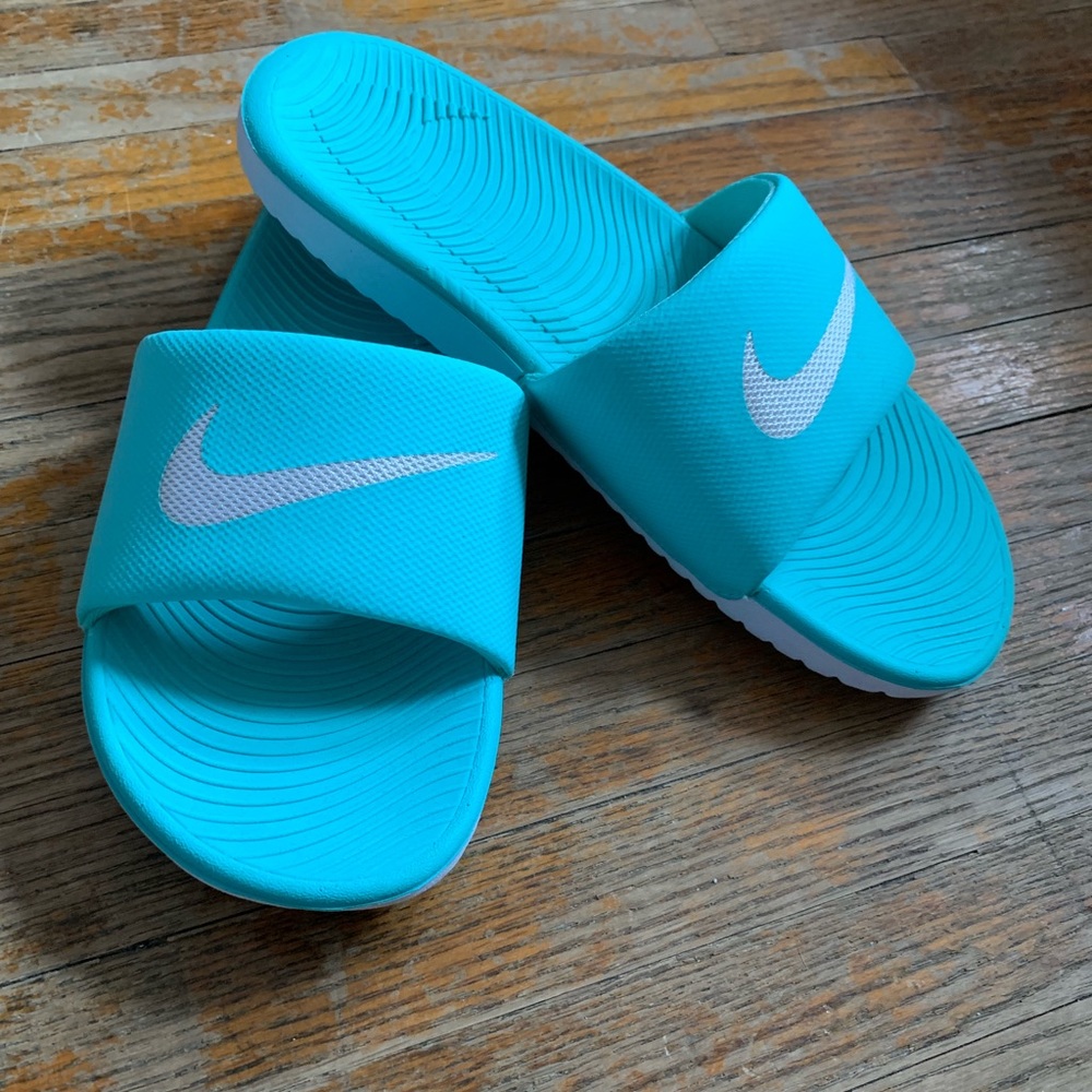Nike slides